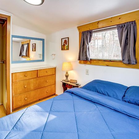 Pet-Friendly Irons Cottage About 4 Mi To Sand Lake! エクステリア 写真